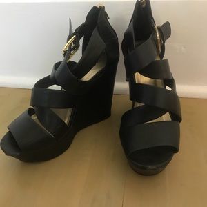 Size 8.5 Black Soda Wedges